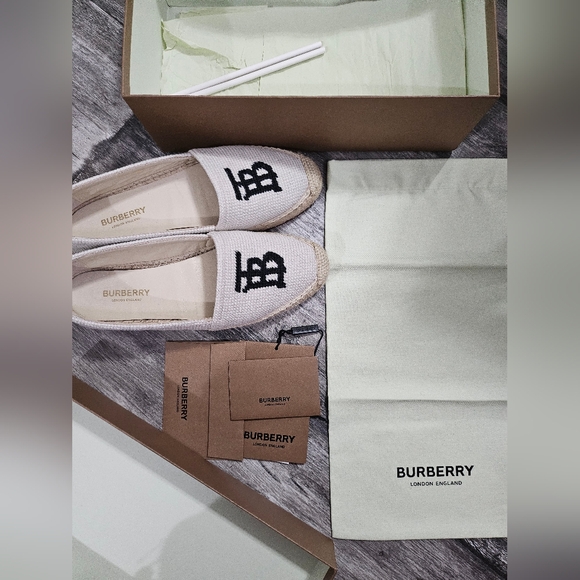 Burberry Tabitha Logo Espadrille Flats - Picture 3 of 9